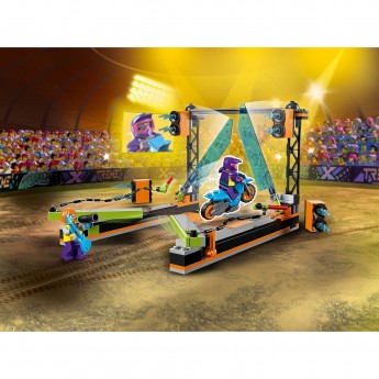 Конструктор LEGO CITY Трюковое испытание «КЛИНОК» City 60340 Конструктор LEGO CITY Трюковое испытание «КЛИНОК» City 60340